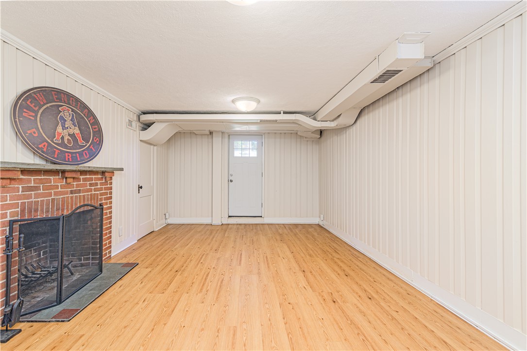 251 Crestwood Road Warwick, RI 02886 - Photo 40 of 43 Gallery Image 40
