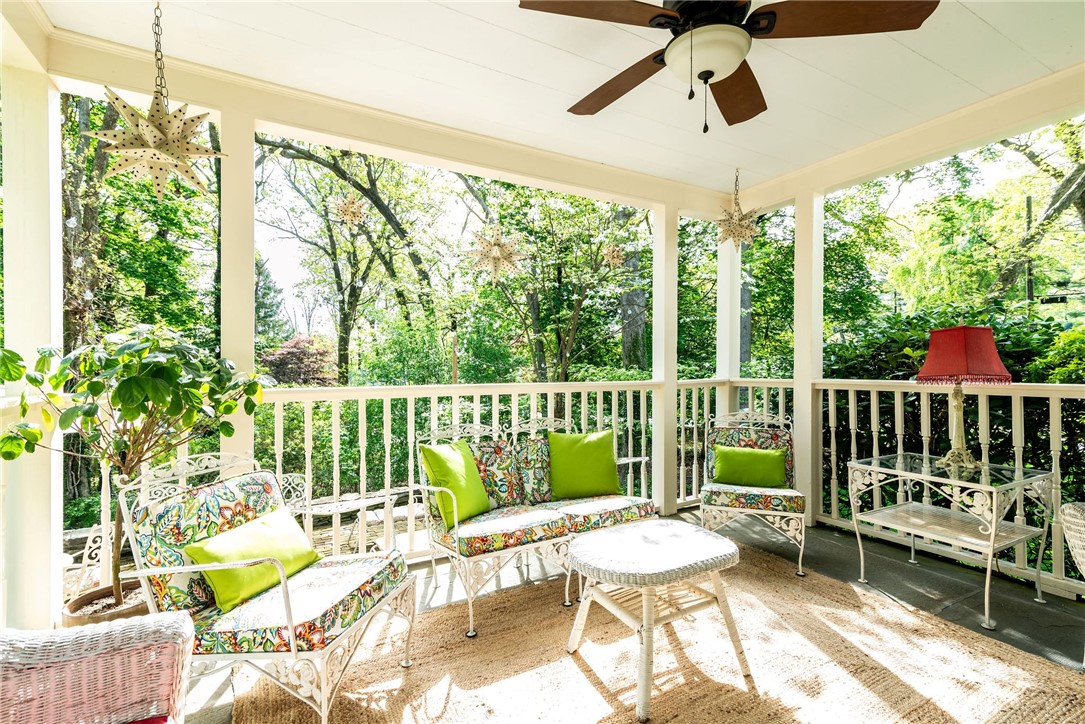 251 Crestwood Road Warwick, RI 02886 - Photo 5 of 43 Gallery Image 5