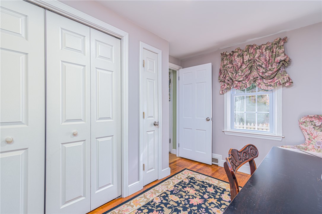 251 Crestwood Road Warwick, RI 02886 - Photo 7 of 43 Gallery Image 7