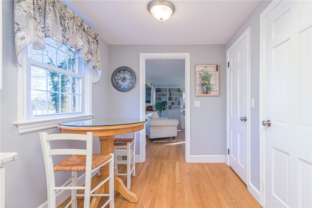 251 Crestwood Road Warwick, RI 02886 - Photo 10 of 43 Gallery Image 10