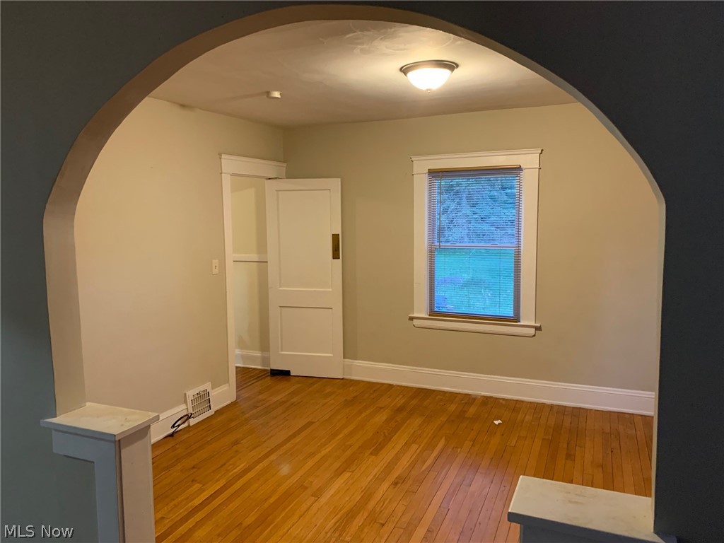 4518 Telhurst Road Cleveland, OH 44121 - Photo 9 of 22