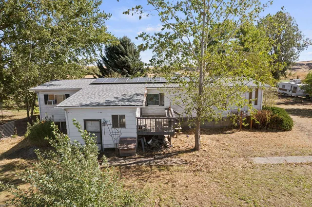 $315,000 | 191 Cherry Creek Road, St. John, WA 99171