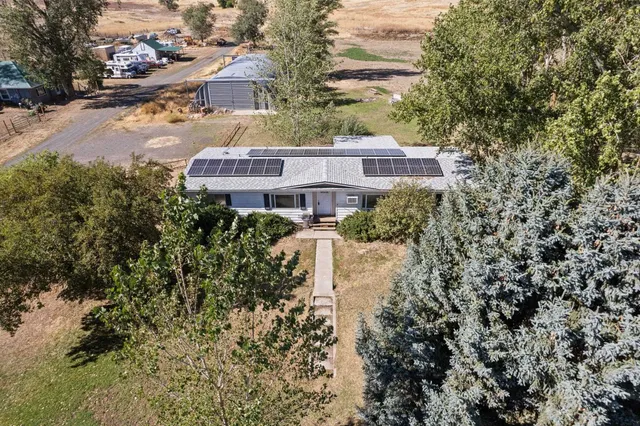 $315,000 | 191 Cherry Creek Road, St. John, WA 99171