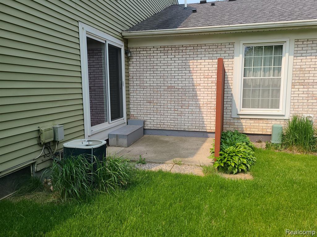 42442 Saratoga Road Canton, MI 48187 - Photo 38 of 42
