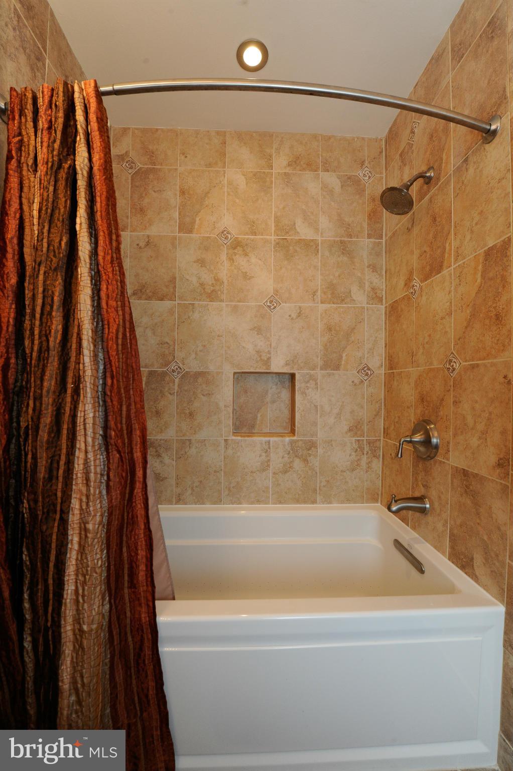 1645 Bentana Way Reston, VA 20190 - Photo 16 of 22 Bath
