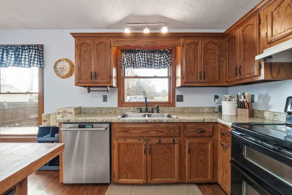 $549,900 | 6949 Highway 41n Cedar Hill, Cedar Hill, TN 37032