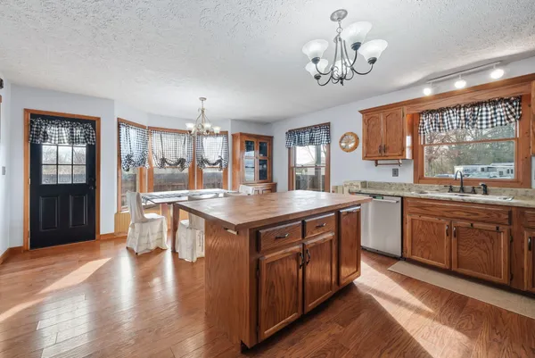 $549,900 | 6949 Highway 41n Cedar Hill, Cedar Hill, TN 37032