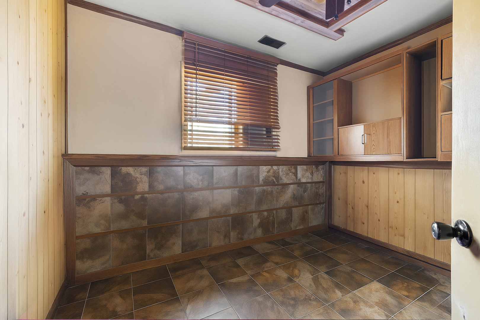 545 Old Stone Road Bolingbrook, IL 60440 - Photo 13 of 28 view of an empty room with a window