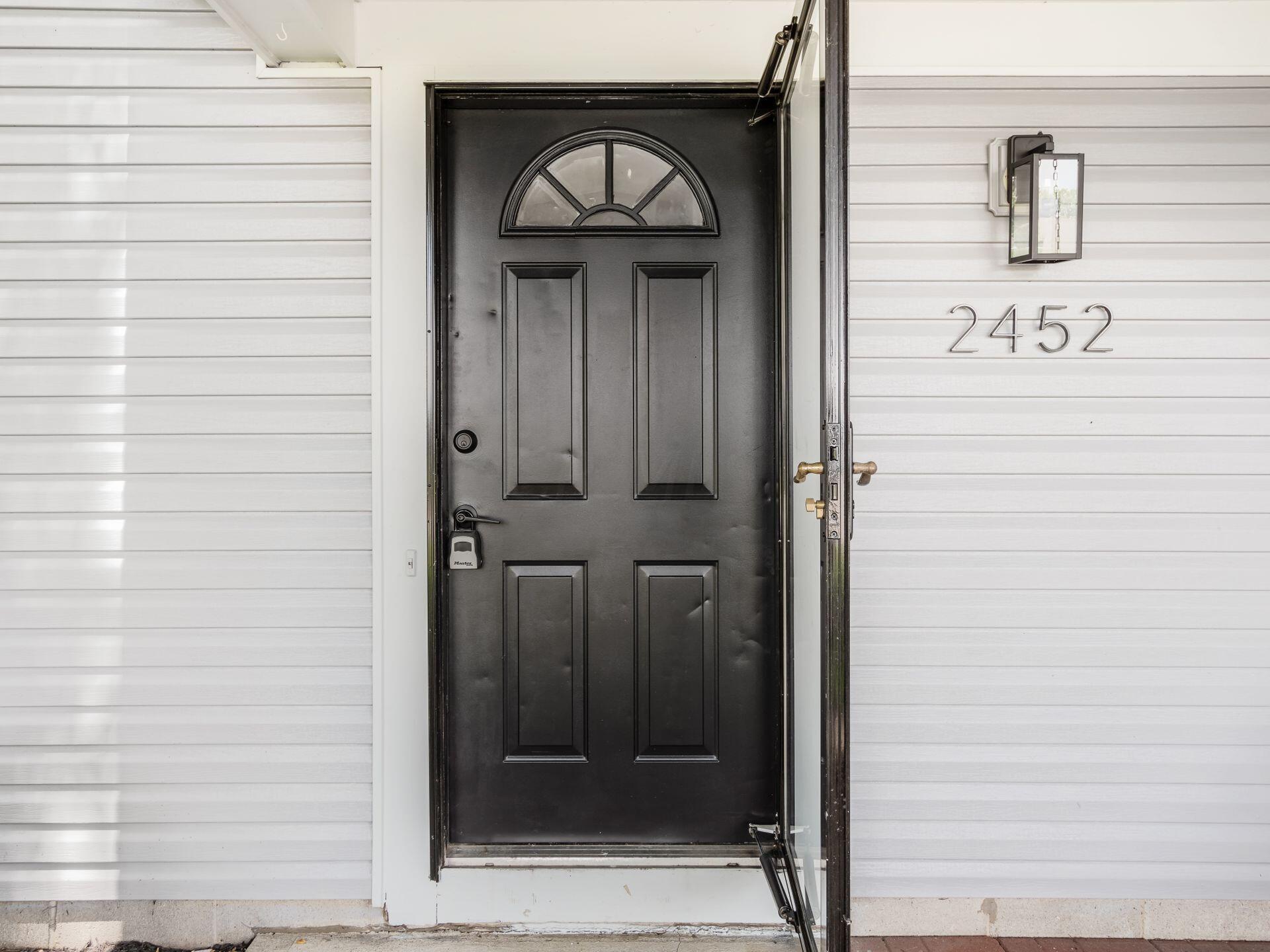 2452 Billingsley Road Columbus, OH 43235 - Photo 5 of 34 004__C - 2452 Billingsley 001