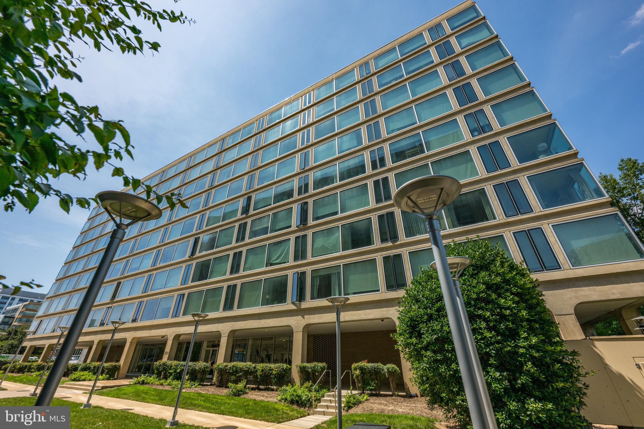 1101 3rd Street Southwest, Unit 315 Washington, DC 20024 - Photo 2 of 38 a front view of a building