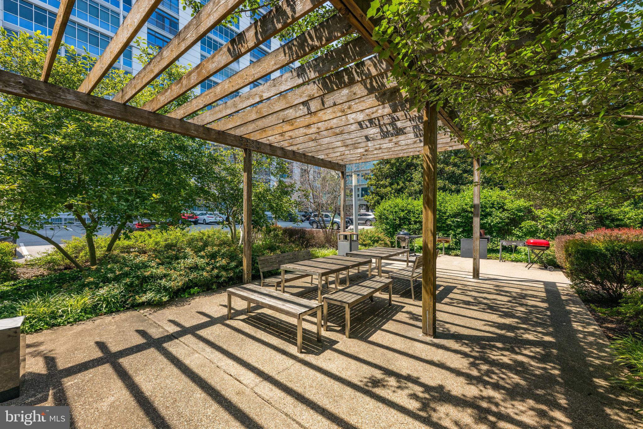 1101 3rd Street Southwest, Unit 315 Washington, DC 20024 - Photo 36 of 38 a view of a backyard with sitting area