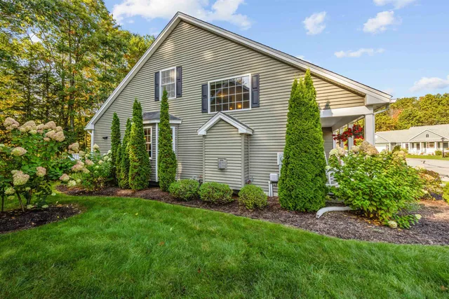 $600,000 | 39 Evangelyn Drive, Bow, NH 03304