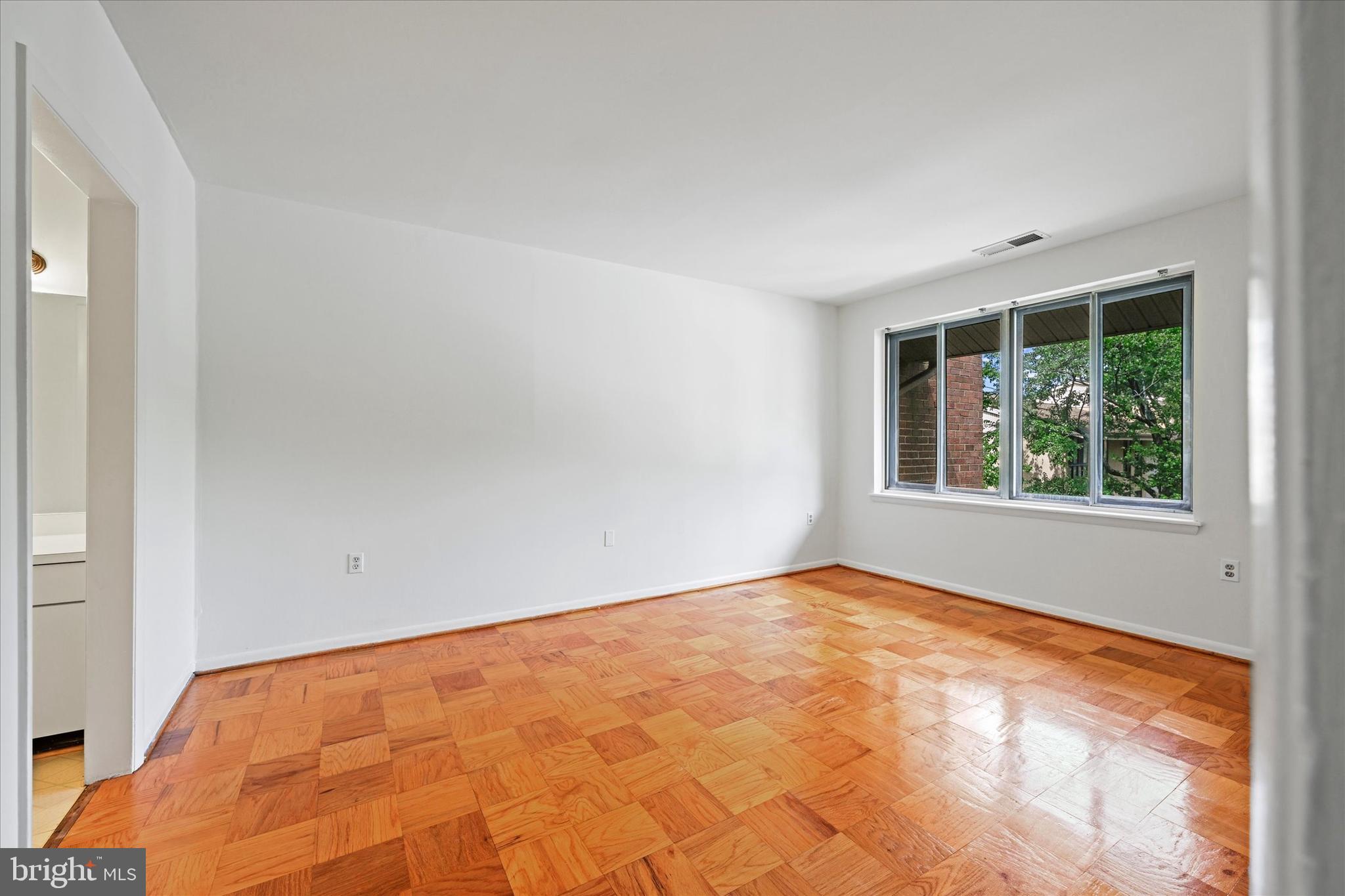 3 Hamill Road, Unit 3F Baltimore, MD 21210 - Photo 12 of 20