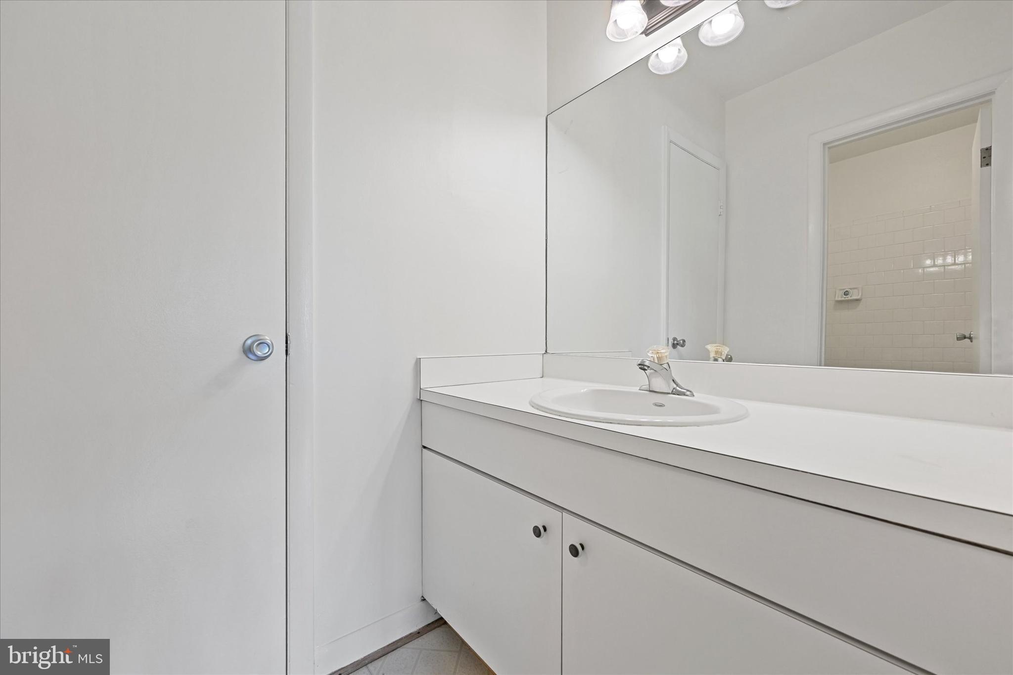 3 Hamill Road, Unit 3F Baltimore, MD 21210 - Photo 14 of 20