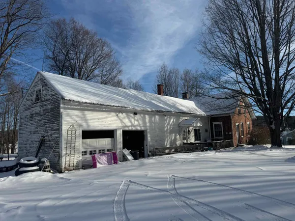 $299,900 | 2456 Highway 5, Derby, VT 05829