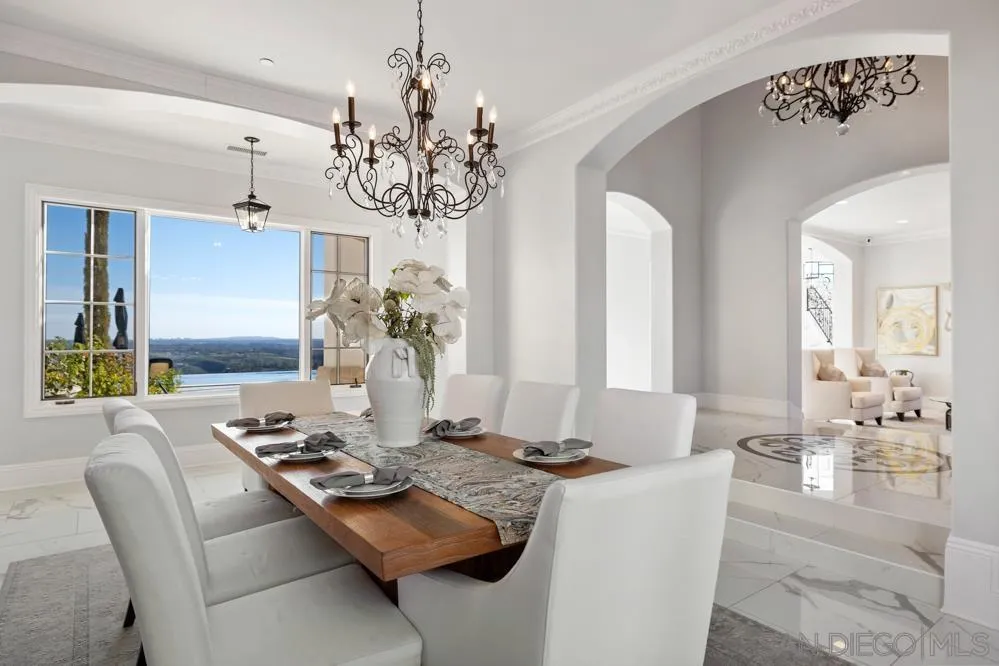 8129 Via Luna Rancho Santa Fe, CA 92067 - Photo 13 of 54 Gallery Image 13
