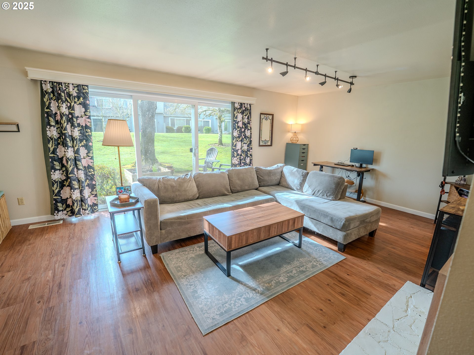 5212 Southwest Erickson Avenue Beaverton, OR 97005 - Photo 8 of 27