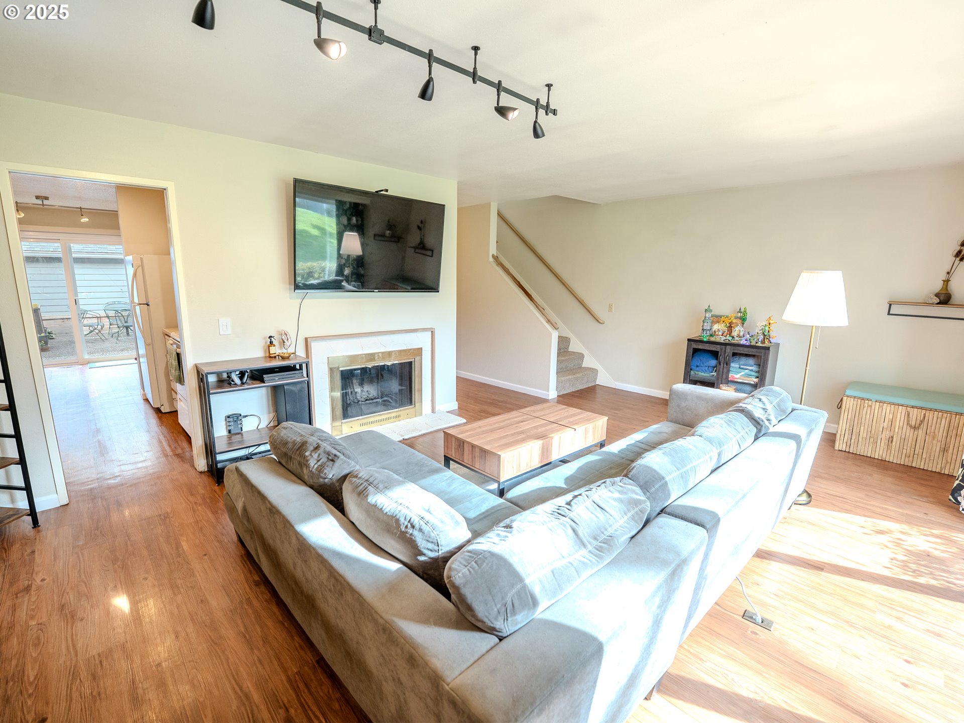 5212 Southwest Erickson Avenue Beaverton, OR 97005 - Photo 10 of 27