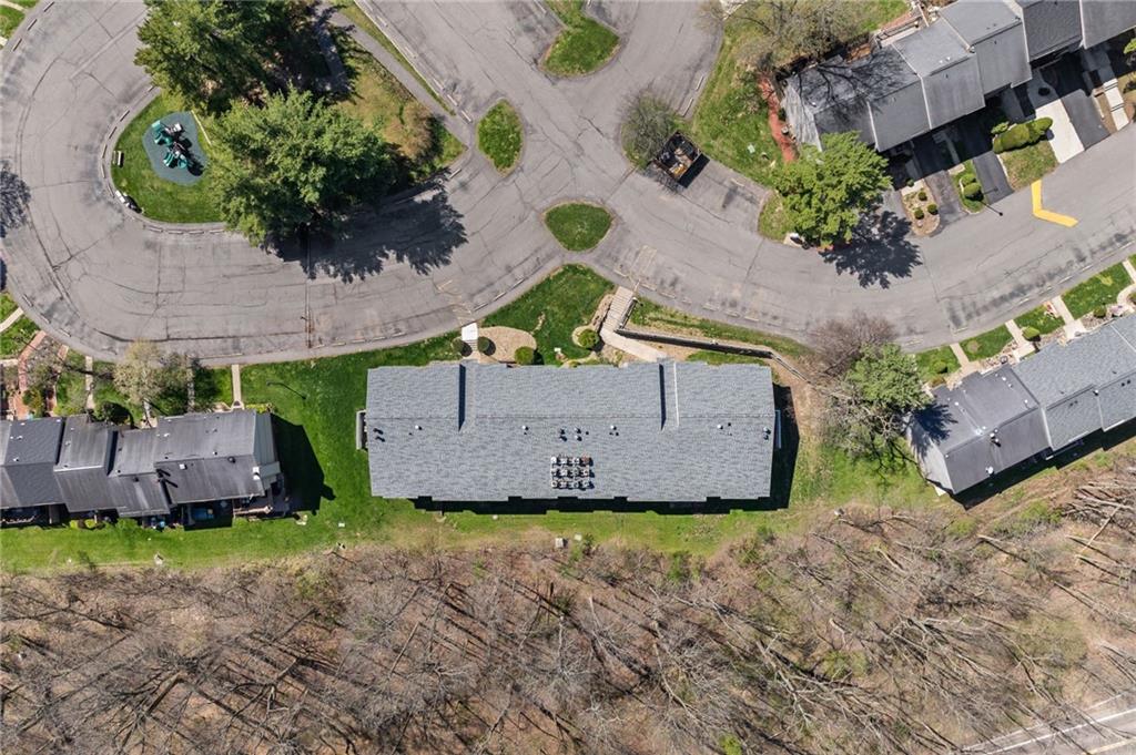 323 Ridge Point Circle, Unit 24 Bridgeville, PA 15017 - Photo 14 of 42