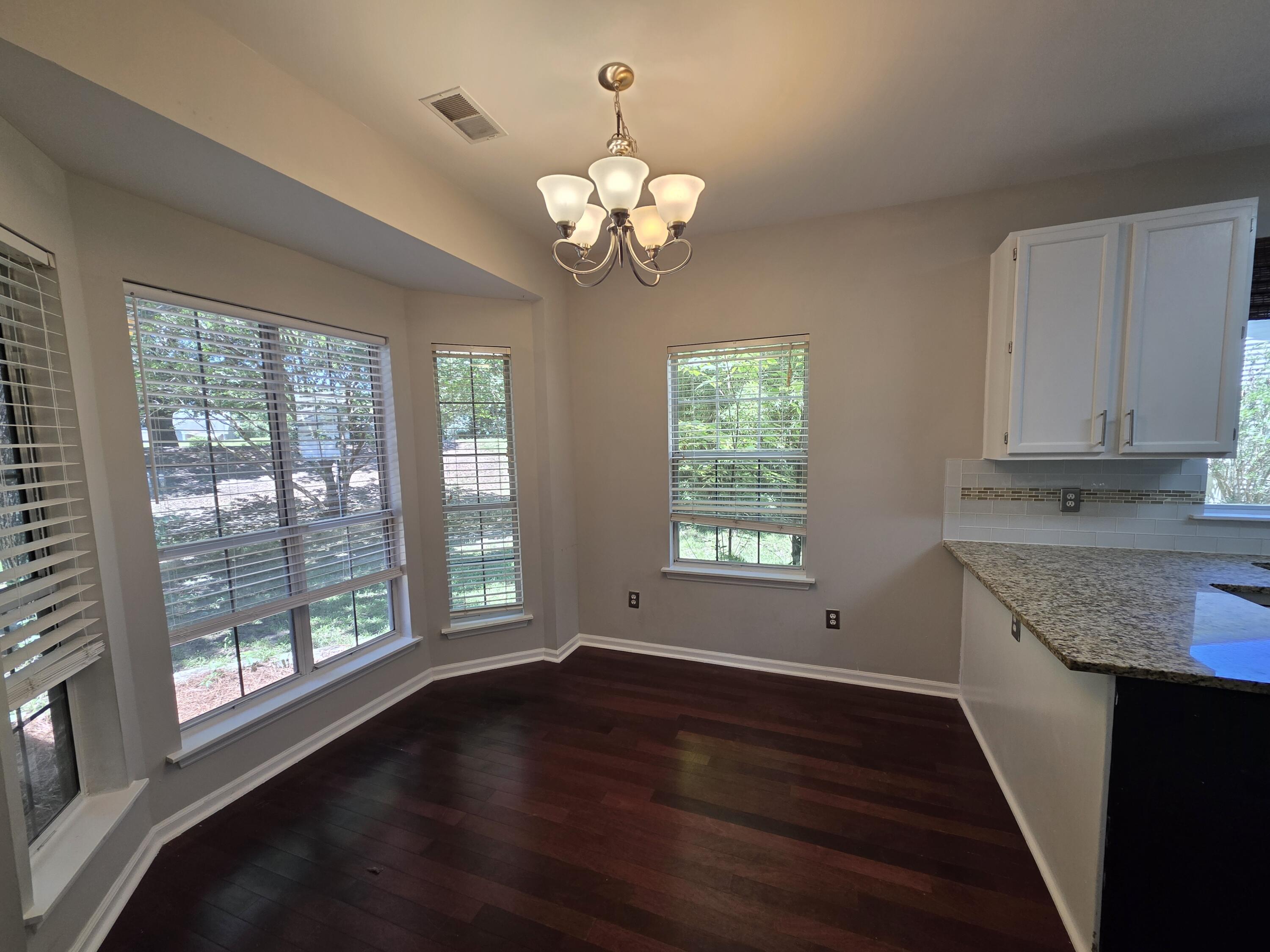 470 Cane Court Mount Pleasant, SC 29464 - Photo 8 of 21 20260603_122324