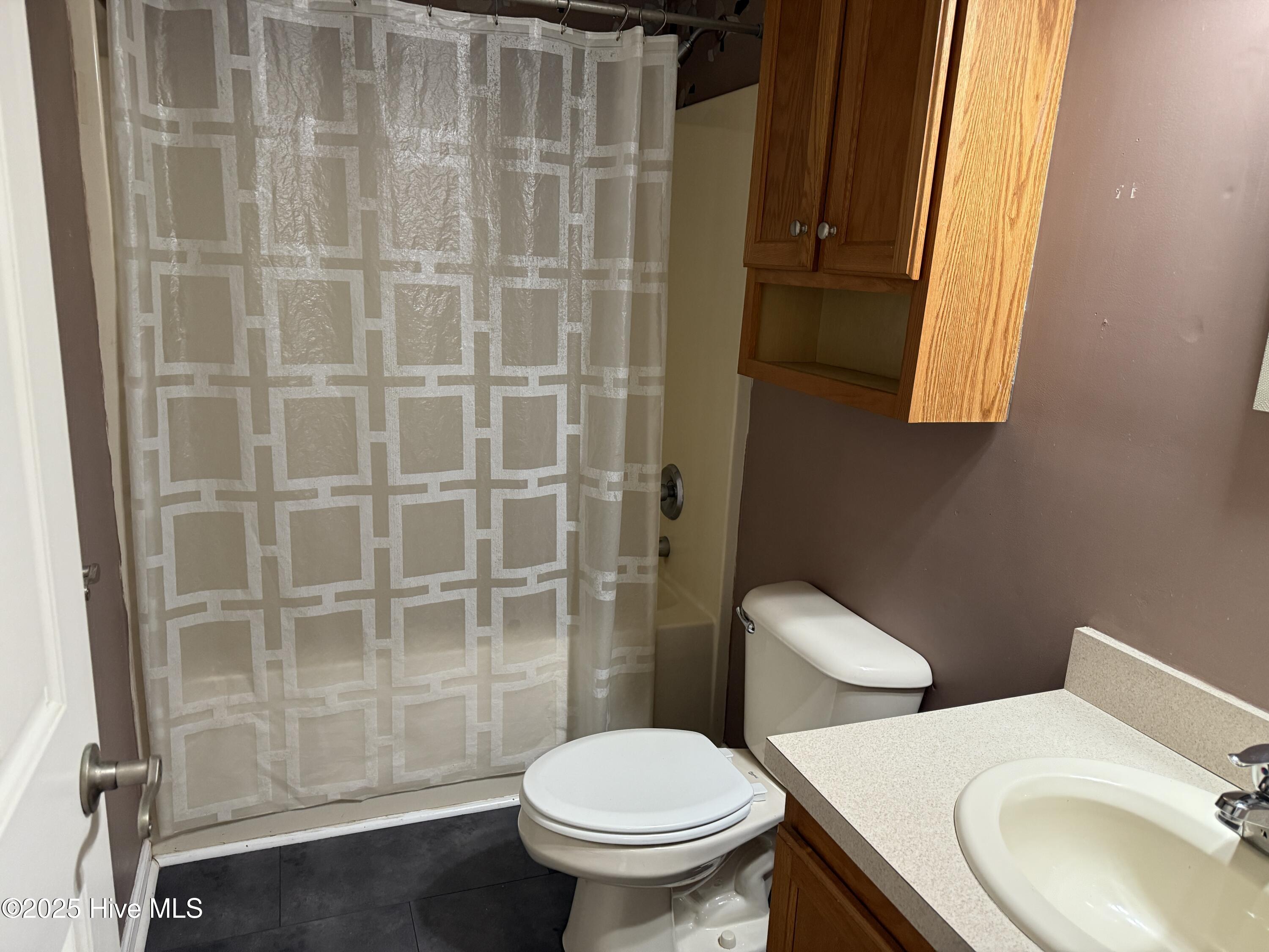 1094 Clubview Lane Southwest Calabash, NC 28467 - Photo 10 of 14 2nd Bathroom