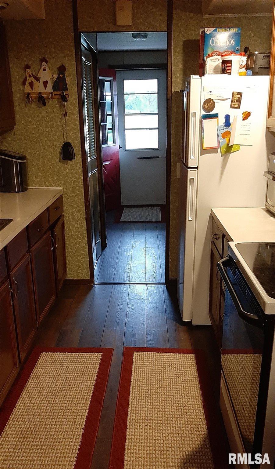 3368 Metcalf Road Iuka, IL 62849 - Photo 3 of 25 Gallery Image 3