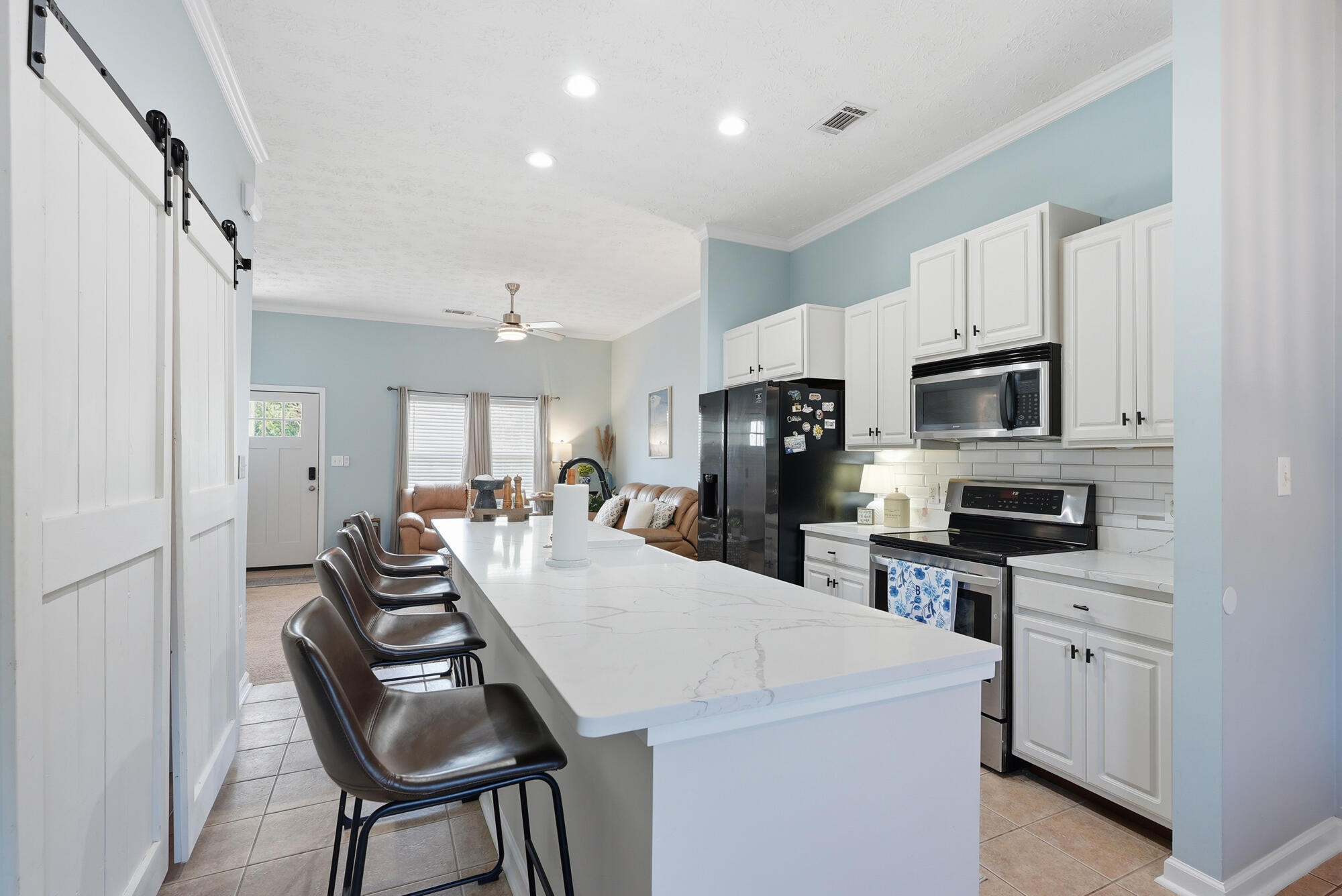 573 Tropical Way Freeport, FL 32439 - Photo 8 of 32 Kitchen