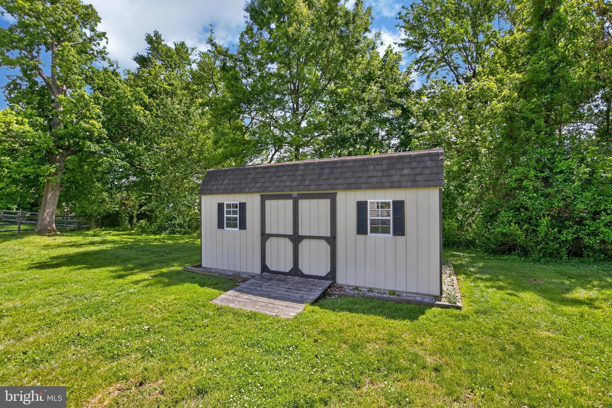 726 Claire Road Warminster, PA 18974 - Photo 33 of 36
