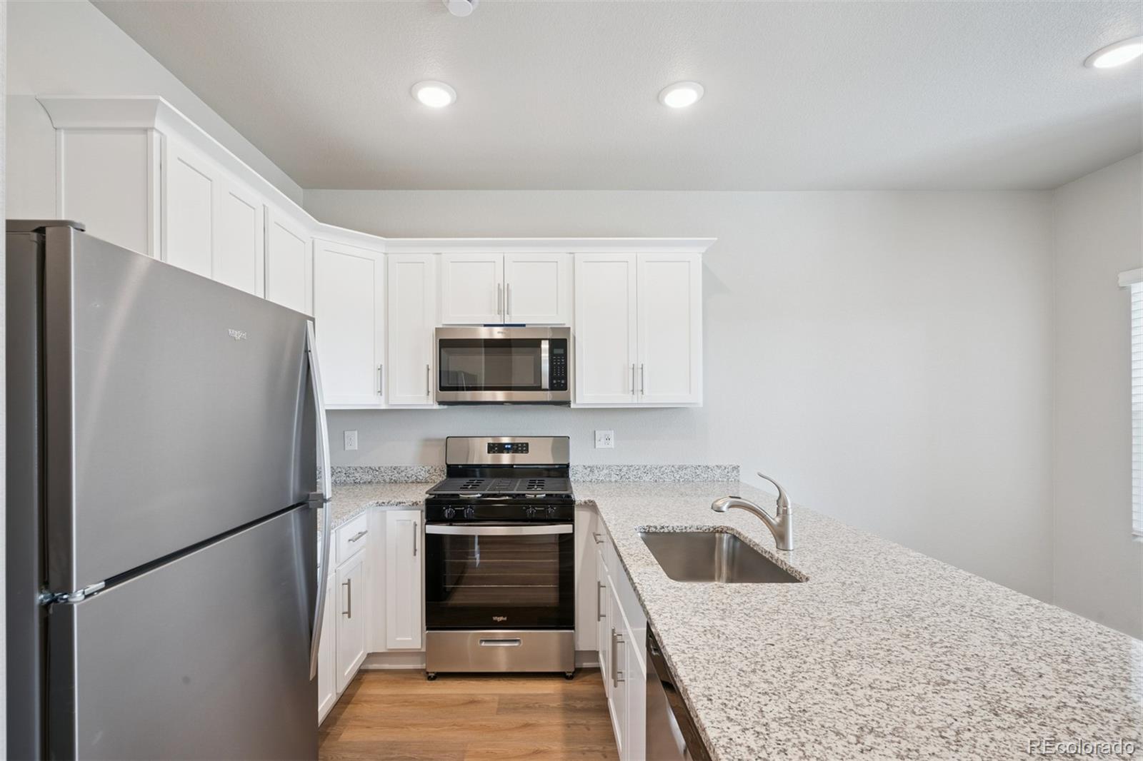 924 Montbello Avenue Fort Lupton, CO 80621 - Photo 4 of 40