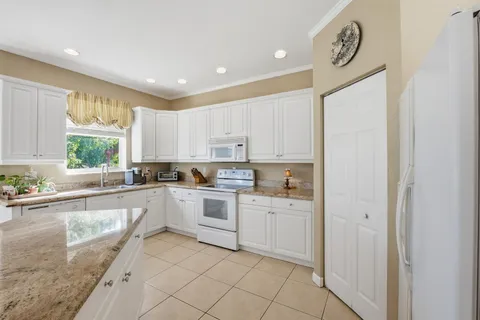 $650,000 | 2462 Westmont Place, Royal Palm Beach, FL 33411