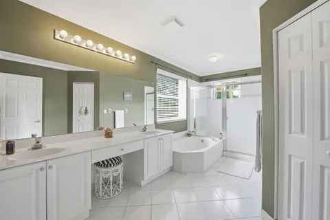 $650,000 | 2462 Westmont Place, Royal Palm Beach, FL 33411