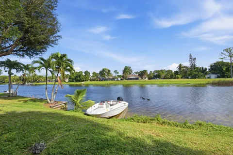$650,000 | 2462 Westmont Place, Royal Palm Beach, FL 33411