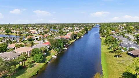 $650,000 | 2462 Westmont Place, Royal Palm Beach, FL 33411