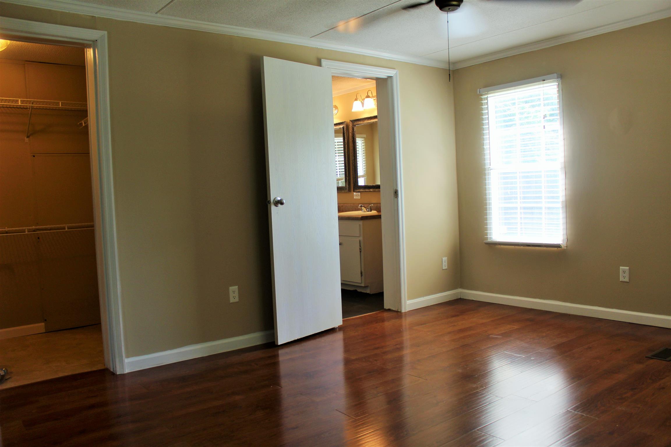 1076 County Farm Road Centerville, TN 37033 - Photo 9 of 13 Gallery Image 9