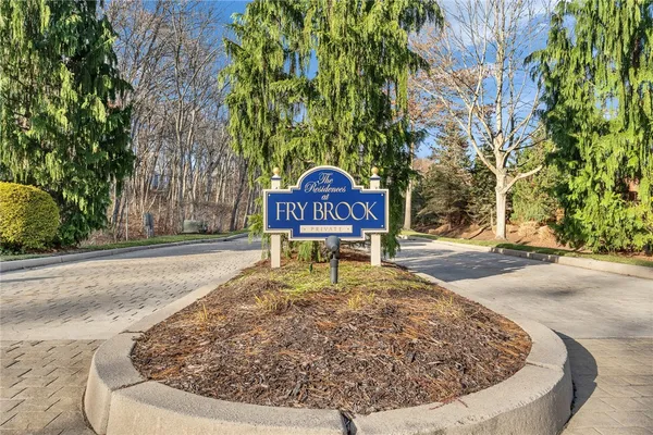 $1,550,000 | 85 Frybrook Drive, East Greenwich, RI 02818