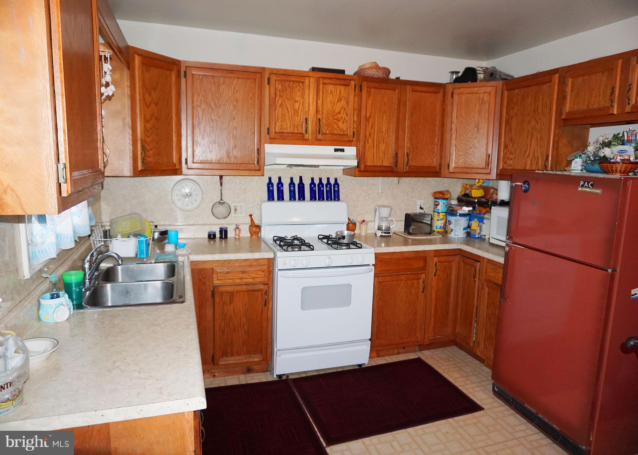 1235 Pembroke Road Bethlehem, PA 18017 - Photo 6 of 22 Gallery Image 6