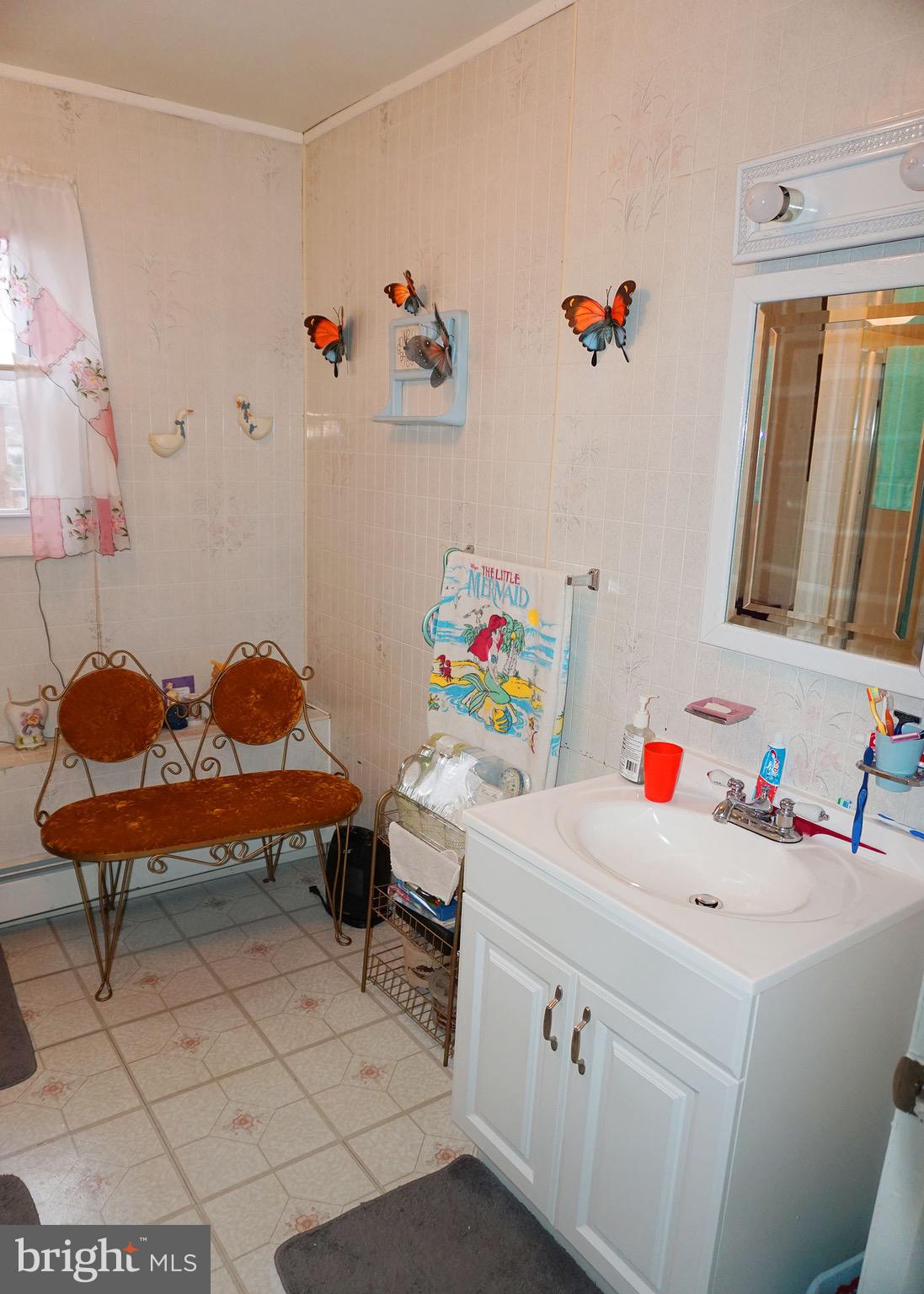 1235 Pembroke Road Bethlehem, PA 18017 - Photo 9 of 22 Gallery Image 9