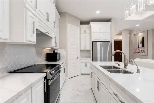 $375,000 | 504 West Garrision Drive, Pharr, TX 78577