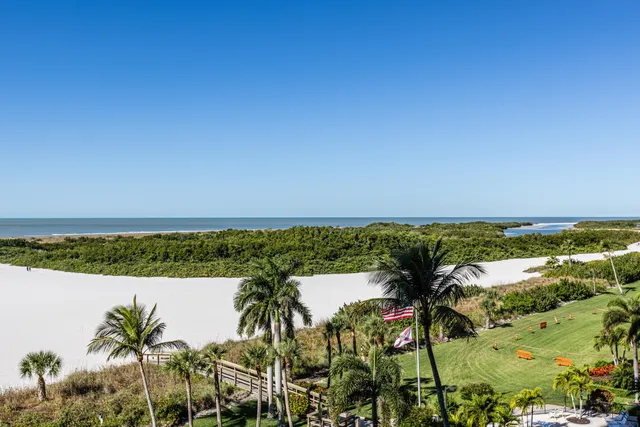 $725,000 | 260 Seaview Court, Unit 610, Marco Island, FL 34145