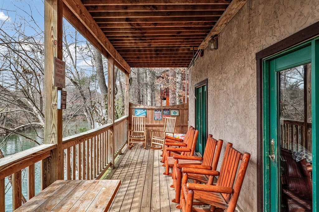 1890 Pittman Center Road Sevierville, TN 37876 - Photo 9 of 28 Gallery Image 9