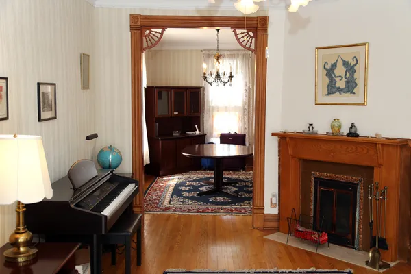 $594,900 | 4644 North Kennicott Avenue, Chicago, IL 60630