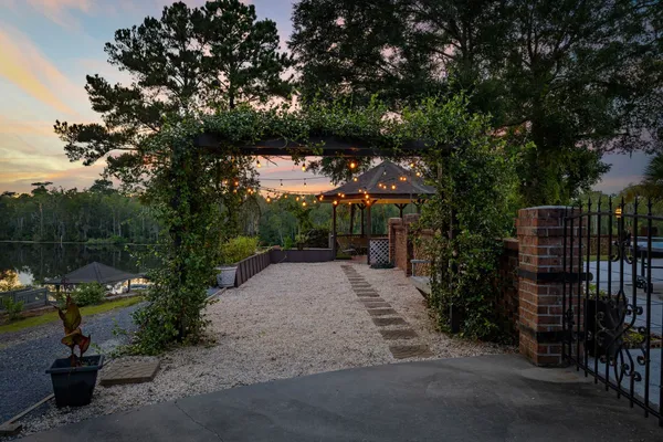 $1,659,900 | 302 Mohican Drive, Georgetown, SC 29440