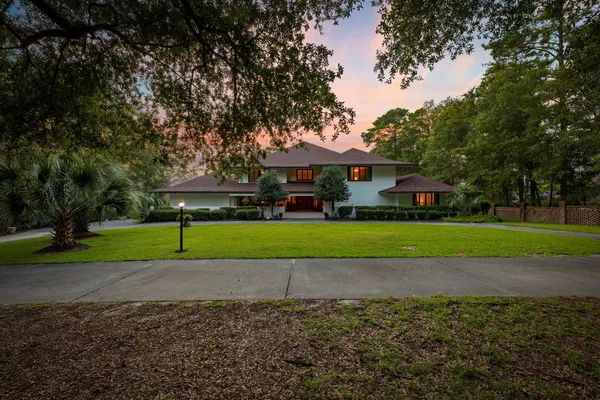 $1,659,900 | 302 Mohican Drive, Georgetown, SC 29440