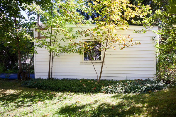 3884 Parkdale Road Cleveland, OH 44121 - Photo 15 of 18