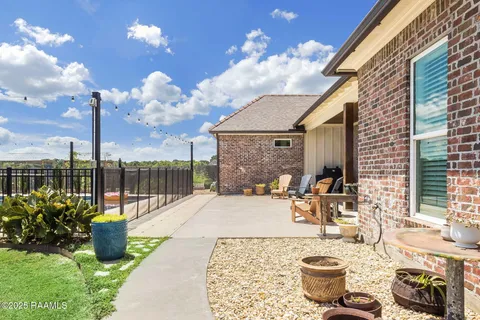 $935,000 | 307 Stony Trek Drive, Youngsville, LA 70592