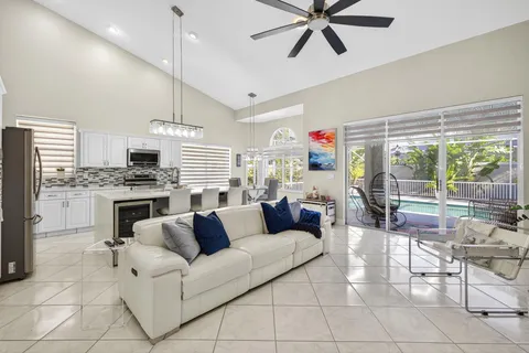 $425,000 | 8337 Horseshoe Bay Road, Boynton Beach, FL 33472