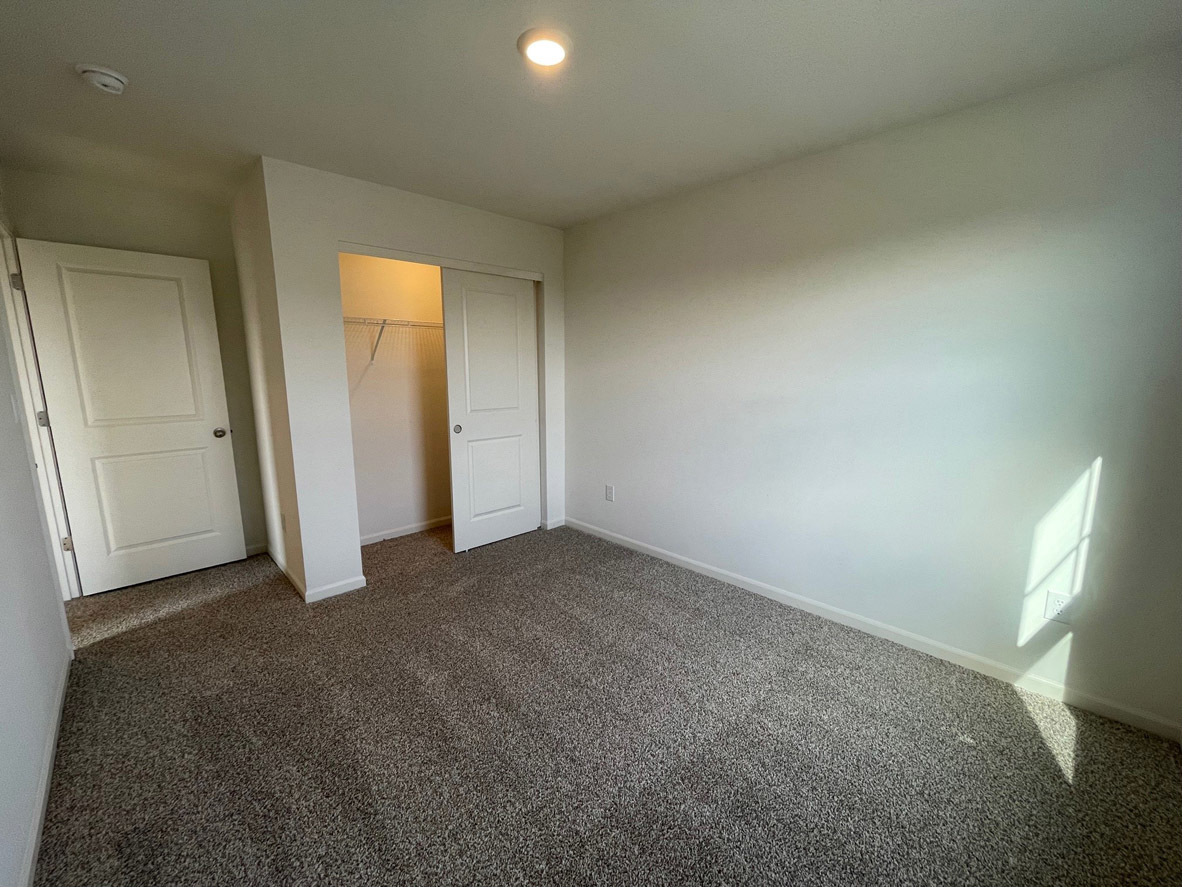 10 International Way Joliet, IL 60421 - Photo 11 of 32 an empty room with closet area