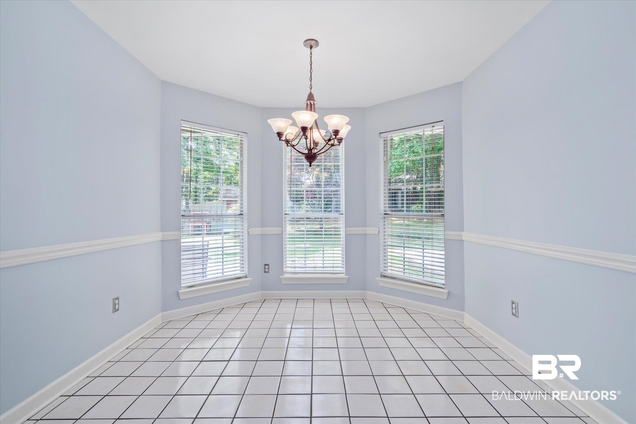 107 Nicole Place Daphne, AL 36526 - Photo 9 of 40 Dinette