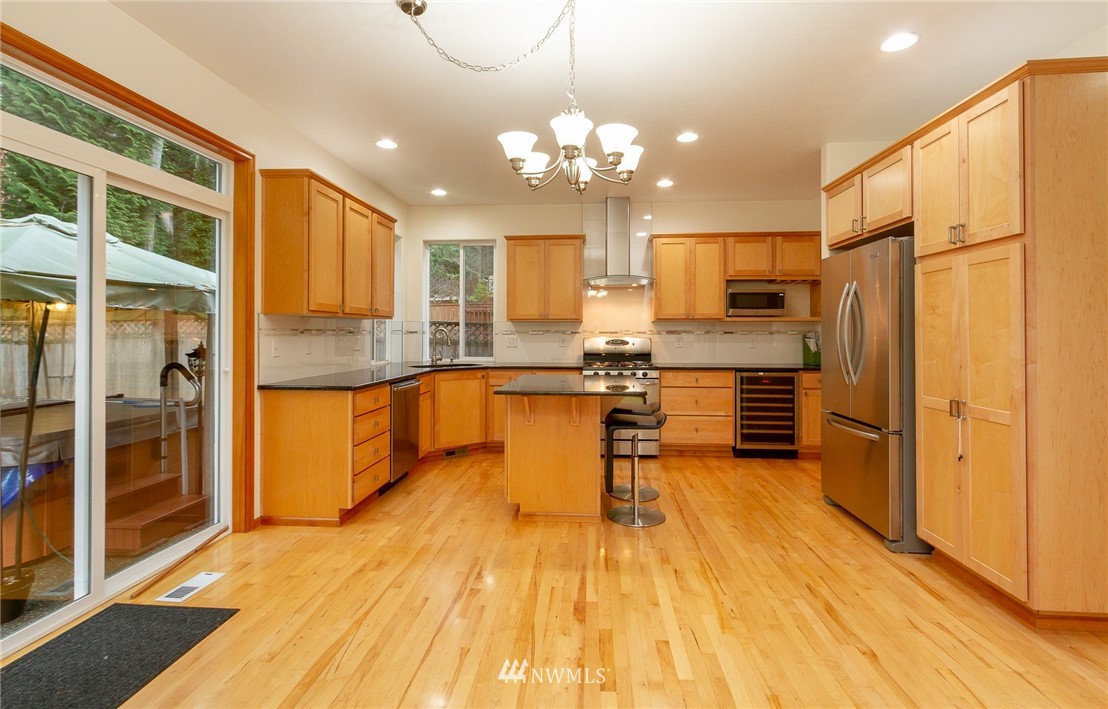 12105 Southeast 186th Street Renton, WA 98058 - Photo 12 of 28 Gallery Image 12