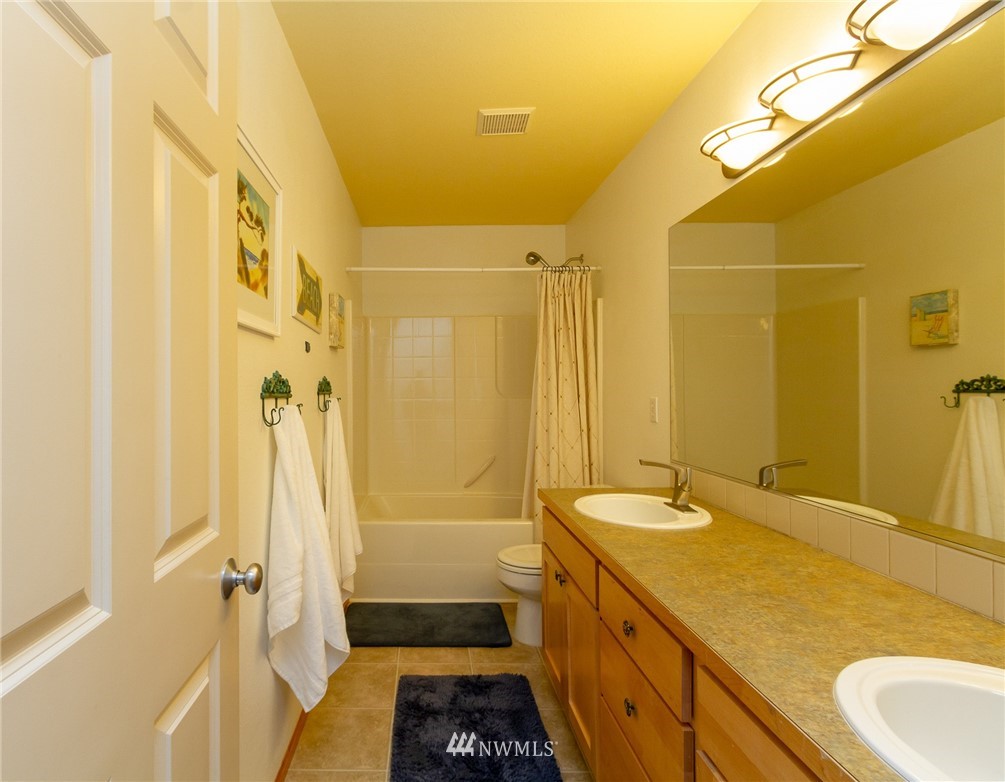 12105 Southeast 186th Street Renton, WA 98058 - Photo 20 of 28 Gallery Image 20